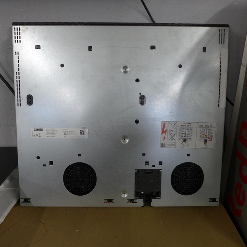 4042 - Zanussi 4 zone 'Hob 2 Hood' induction hob (481-102) *This lot is subject to VAT