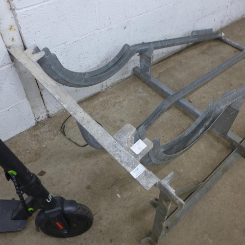 5154 - An outdoor wall mounted bike rack *Police repossession