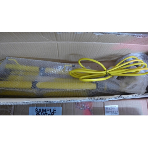 5175 - *VAT* A quantity of sample work lights including a double headed 240v LED work light with tripod sta... 