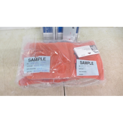 5181 - *VAT* A box containing sample pair of Clarke leather welding gauntlets and a Ferrex laser level with... 