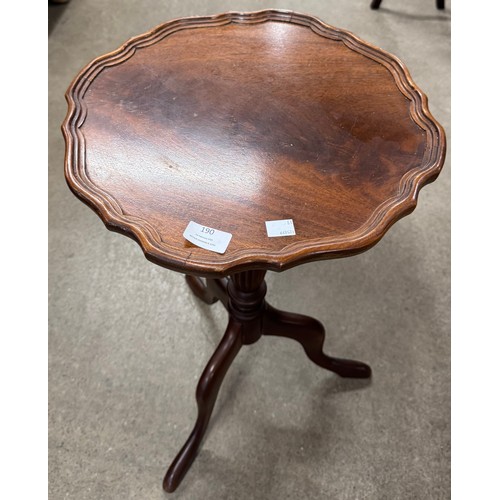 190 - A Regency style mahogany tripod wine table