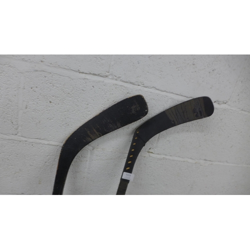 5213 - 2 Bauer ice hockey sticks