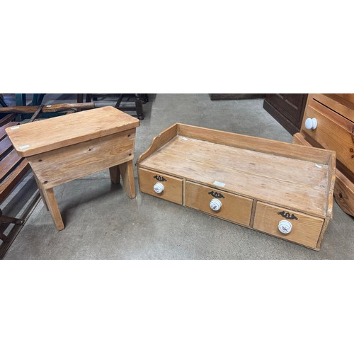 293 - An Edward VII pine kitchen stool and three drawer chest