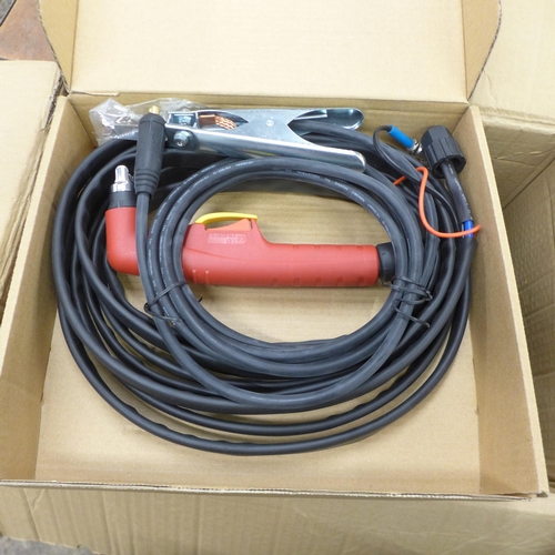 5226 - *VAT* A boxed sample IPC40AIR plasma cutter