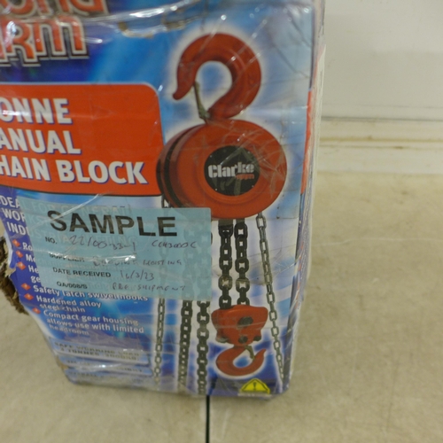 5323 - *VAT* a boxed sample Clarke strong arm 3000KG manual chain block