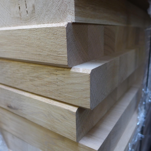 4100 - Pallet of solid oak off-cuts *This lot is subject to VAT