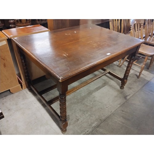 244 - An early 20th Century oak pantry table