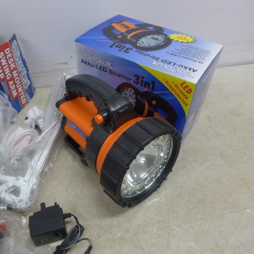 5092 - *VAT* Various sample items including an Explorer Light Systems 48 LED work light, a Voltolux 3 in 1 ... 