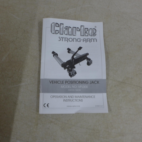 5327 - *VAT* A boxed sample Clarke strong arm vpj300 vehicle positioning jack