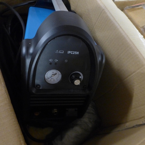 5333 - *VAT* A boxed sample IPC25H Plasma Cutter with leads and torch