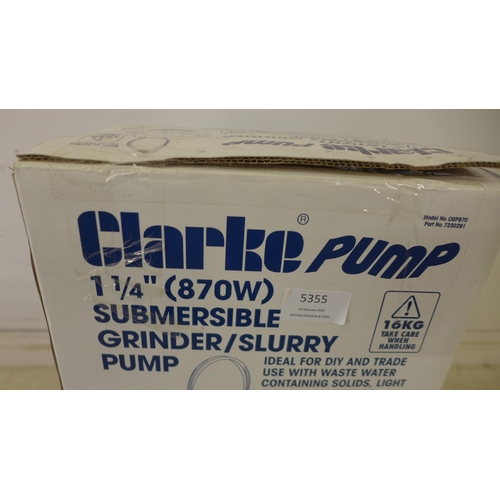 5355 - *VAT* A boxed sample Clarke submersible grinder/slurry pump