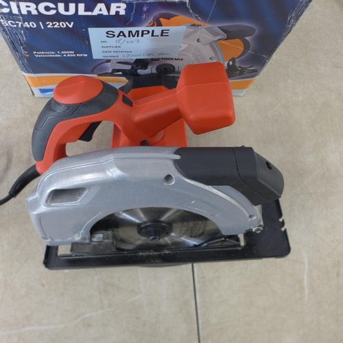 5171 - *VAT* A boxed sample M1Y-GW2-185       1200W 240v circular saw