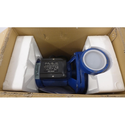 5376 - *VAT* A boxed sampe MHF6A 230v centrifugal pump