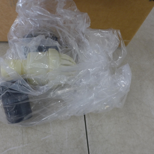 5379 - *VAT* A boxed sample MHF5AM-2 240v centrifugal pump