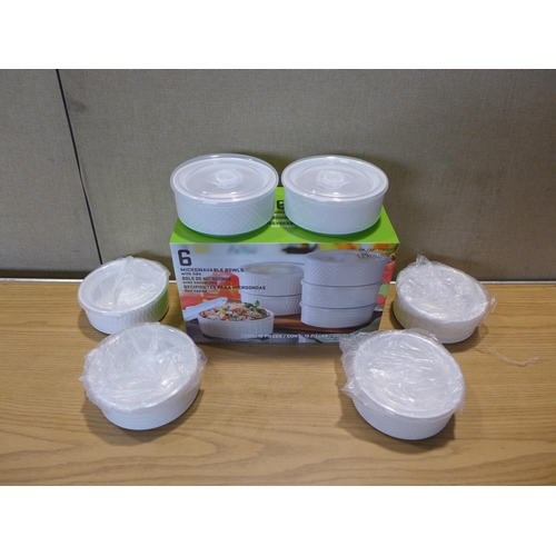 6020 - Microwavable bowls with lids (350-201) *This lot is subject to VAT