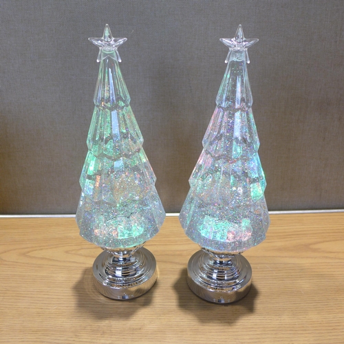 6026 - Water Christmas tree lamps and a Berkshire heated throw (350-280,283) *This lot is subject to VAT