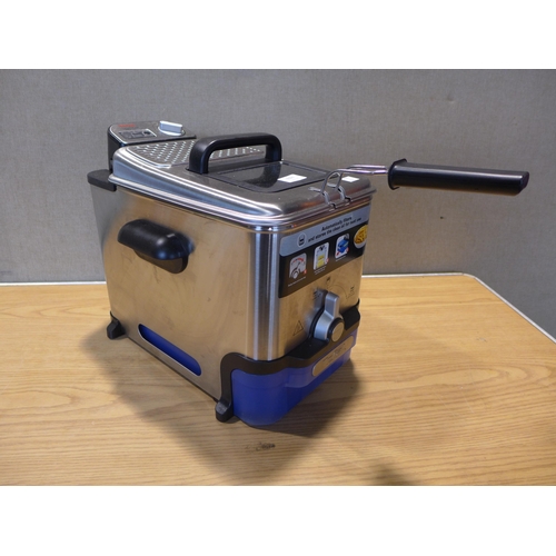 6028 - Tefal Oleoclean fryer (350-274) *This lot is subject to VAT