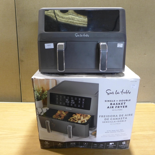 6044 - Sur La Table air fryer (351-99) *This lot is subject to VAT