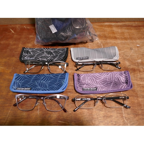 6085 - A quantity of FGX reading glasses and soft cases (351-495-504) *This lot is subject to VAT