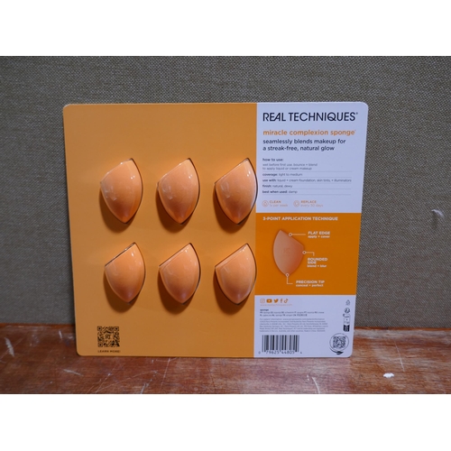 6088 - Two packs of Real Techniques miracle sponges (351-640,641) *This lot is subject to VAT