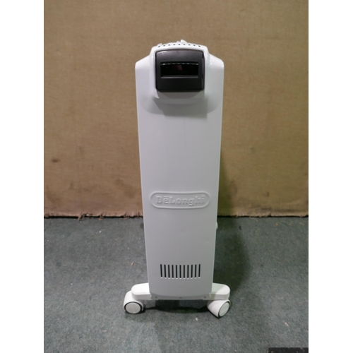 6240 - Delonghi Dragon 4 radiator, Original RRP £99.99 + VAT (351-629) *This lot is subject to VAT