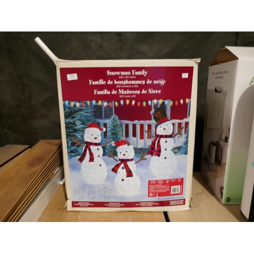 6246 - Snowman family, Original RRP £199.99 + VAT  (350-180) *This lot is subject to VAT