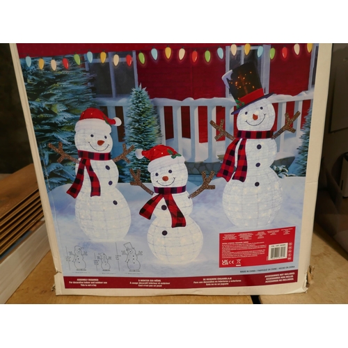 6246 - Snowman family, Original RRP £199.99 + VAT  (350-180) *This lot is subject to VAT