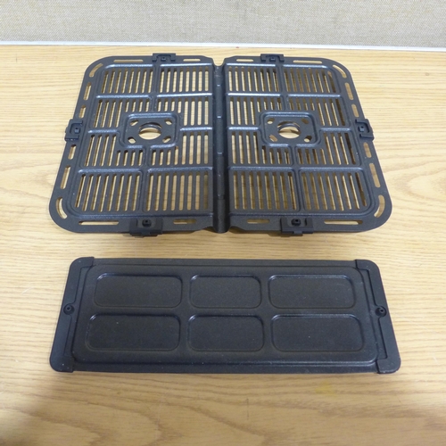 6188 - Sur La Table air fryer   (351-620) *This lot is subject to VAT