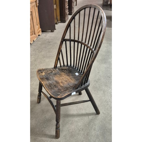 139 - An 18th/19th Century primitive elm and ash Windsor chair