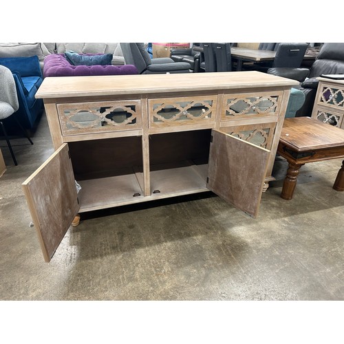 3166 - A wood lattice mirrored sideboard