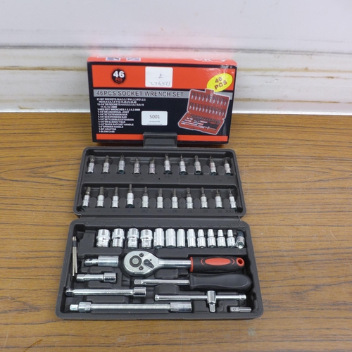 5001 - A 46 piece socket wrench set - unused