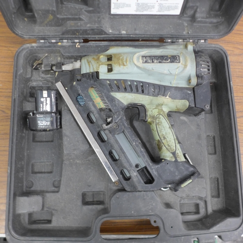 5011A - A Hitachi N290C2 nail gun in a case