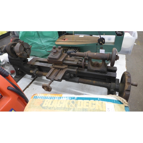 5021 - A vintage metal working lathe body