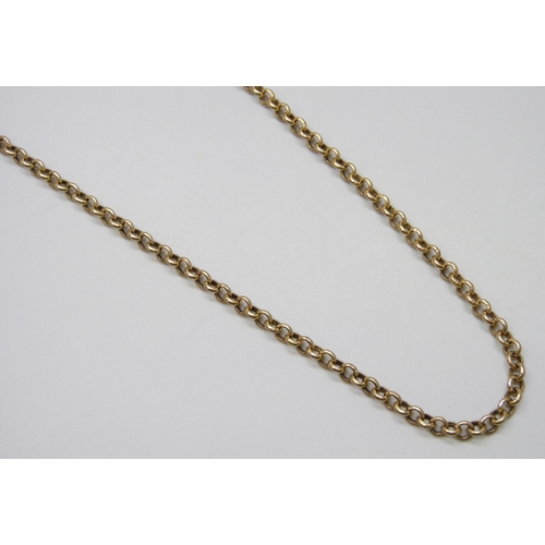 7062 - A 9ct gold belcher chain necklace, 9.3g, 61cm