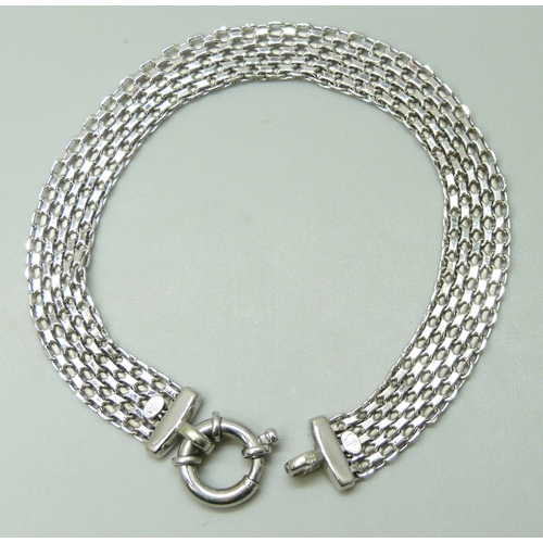 7077 - A 9ct white gold bracelet, 6.2g, 19cm