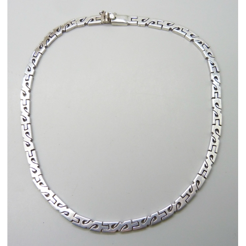 7101 - A Mexican silver wave design link collar necklace, 71g