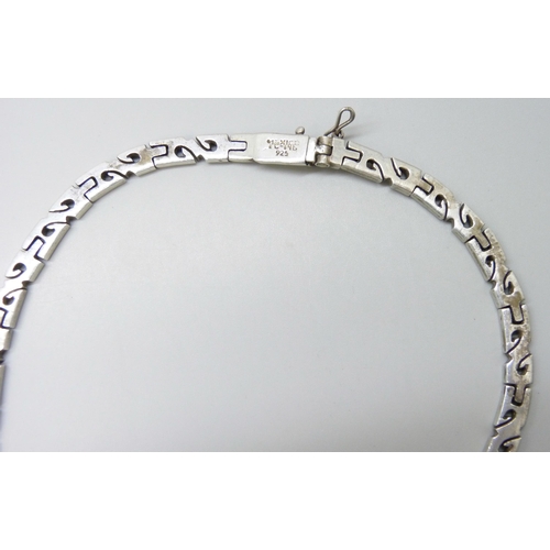 7101 - A Mexican silver wave design link collar necklace, 71g