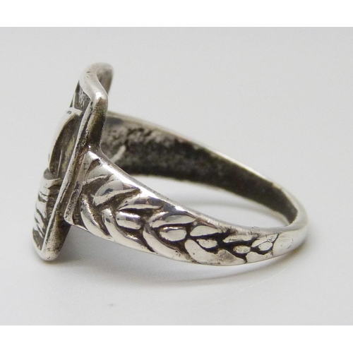 7120 - A silver ring with Scandinavian style ship design, 4g, N/O