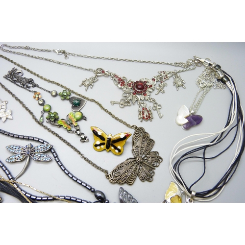 7141 - A collection of butterfly themed costume jewellery