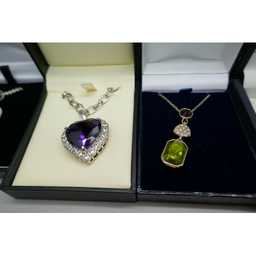 7155 - A collection of costume jewellery, boxed