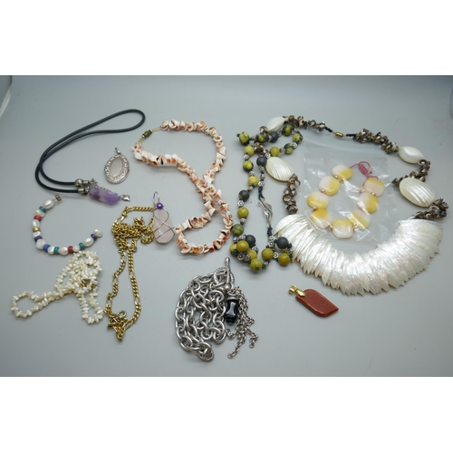 7160B - Semi precious stone jewellery including shell with designer names including Davon bracelet, Lola Ros... 