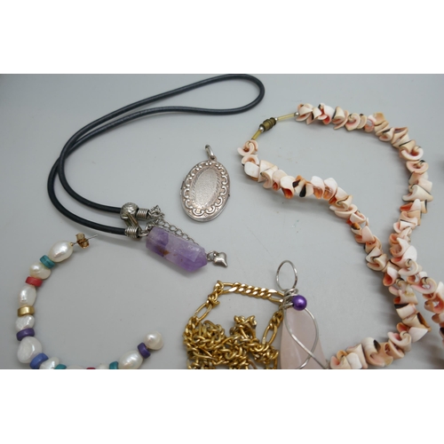 7160B - Semi precious stone jewellery including shell with designer names including Davon bracelet, Lola Ros... 