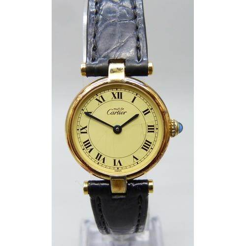 7201 - A lady's Must De Cartier Paris wristwatch on a Cartier leather strap, silver gilt case, 26mm includi... 