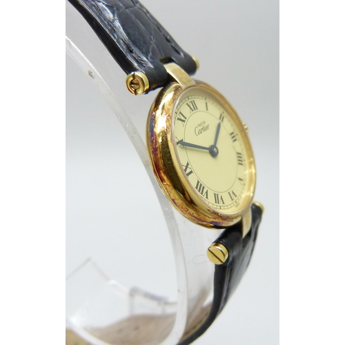 7201 - A lady's Must De Cartier Paris wristwatch on a Cartier leather strap, silver gilt case, 26mm includi... 