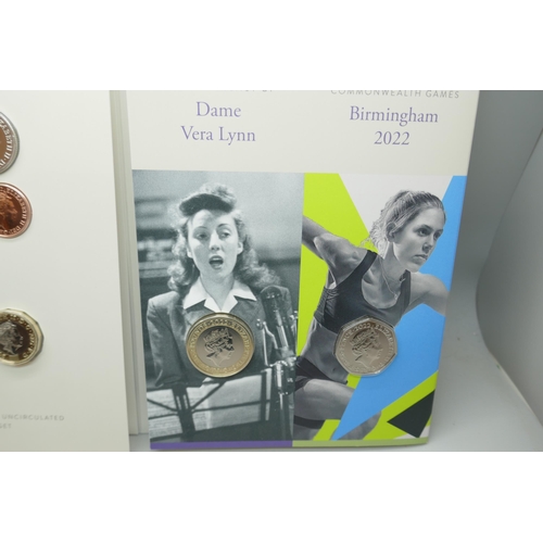 7234 - The Royal Mint 2022 annual coin set, contains 8 definitive coins of the UK, along with 5 commemorati... 