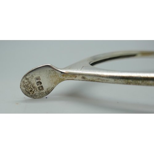 7248 - A pair of Edwardian silver wishbone sugar nips, London 1904, 23g