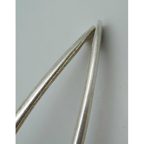 7248 - A pair of Edwardian silver wishbone sugar nips, London 1904, 23g