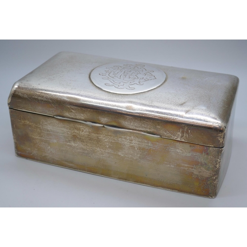 7274 - A silver cigarette box with monogram to lid, London 1898, Hewson & Williams, 736g total, 17 x 9.5cm