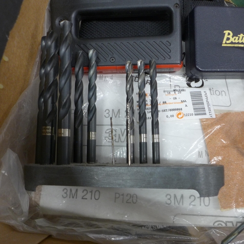 5091 - Assorted drill bits, milling bits, multi tool, glass paper, Plasplugs cable and pipe finder, Gopher ... 