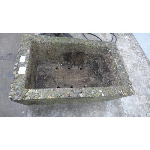 5152 - A concrete rectangular trough planter